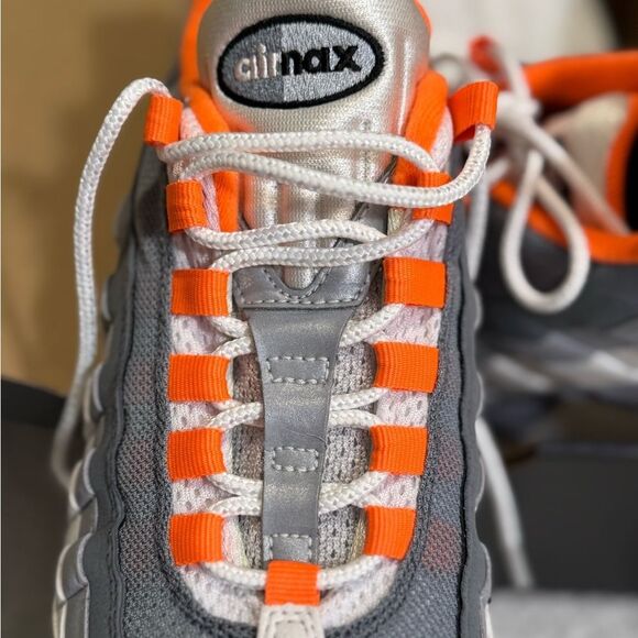 NIKE AIR MAX 95, size 9W - Picture 5 of 7